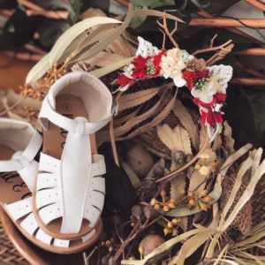 AVERY Unisex White Leather Sandals